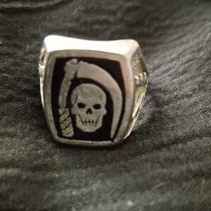 Silver Skull Ring